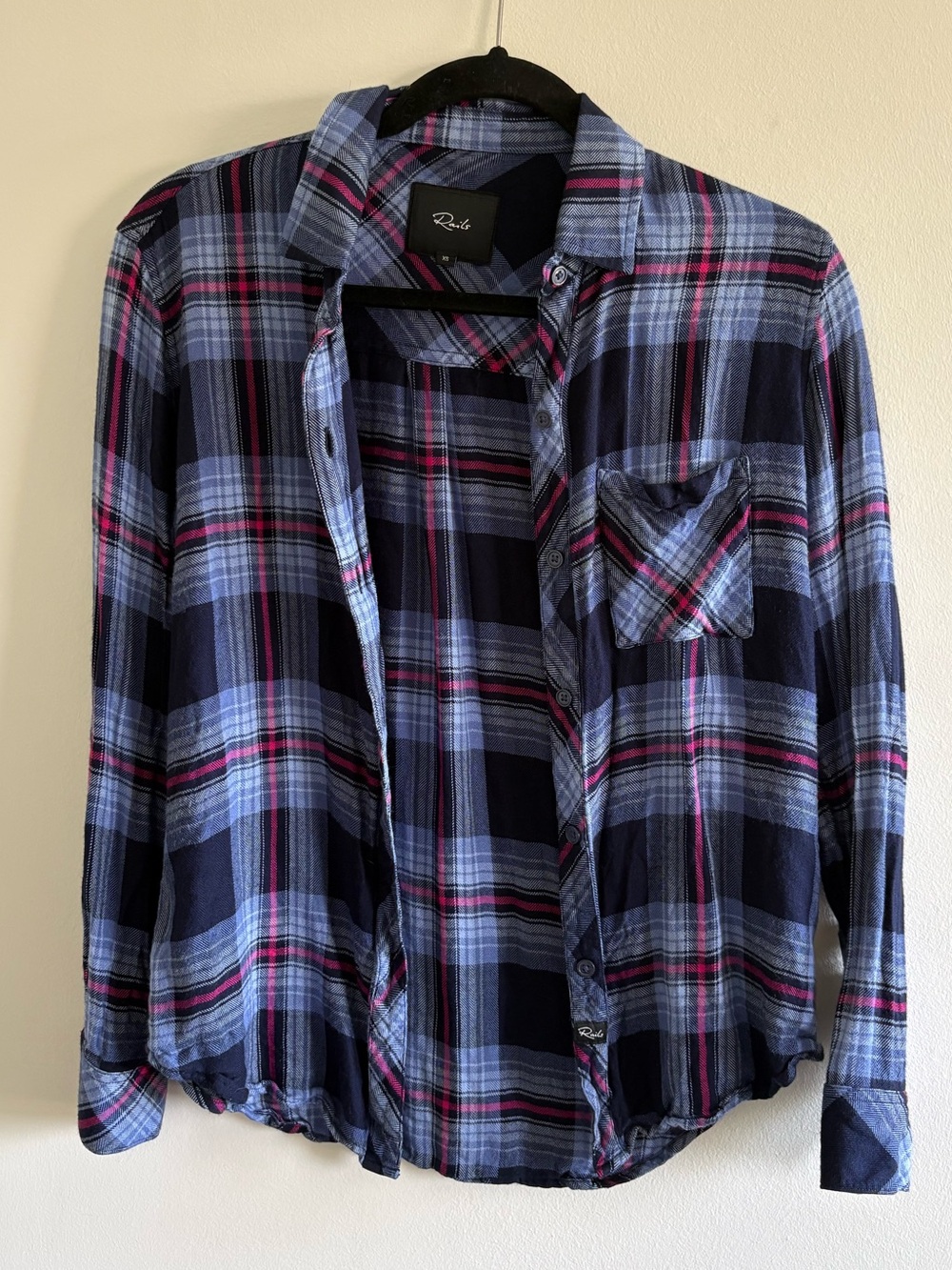 Rails Hunter Dusk Plaid Button-Down Shirt in Navy and Pink. Size XS